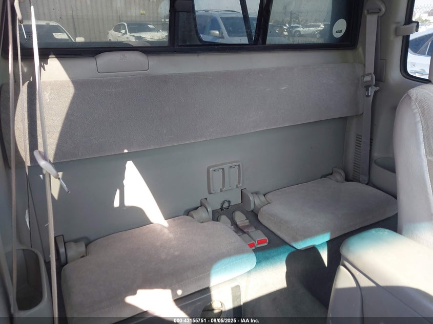 5TEWN72N82Z890716 2002 TOYOTA TACOMA photo no. 8