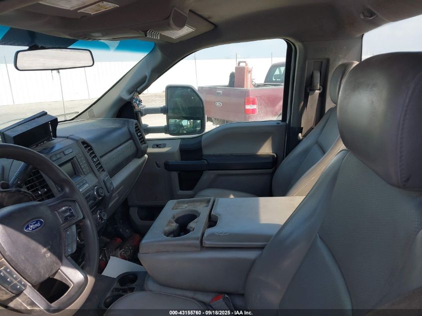 2017 Ford F-550 Chassis Xl VIN: 1FDUF5GT2HEF14570 Lot: 43155760