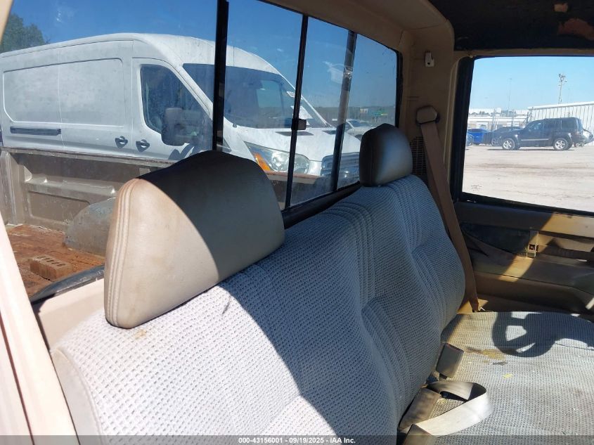 1988 Chevrolet Gmt-400 C2500 VIN: 1GCFC24K3JE131260 Lot: 43156001