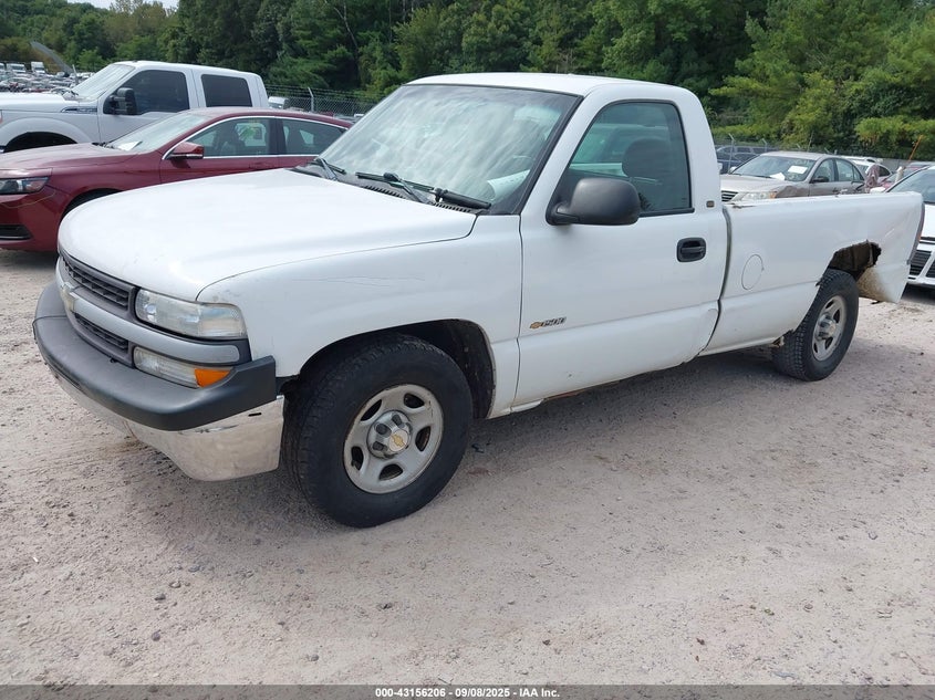 2000 Chevrolet Silverado 1500 white truck gasoline 1GCEC14W8YZ321924 photo #3