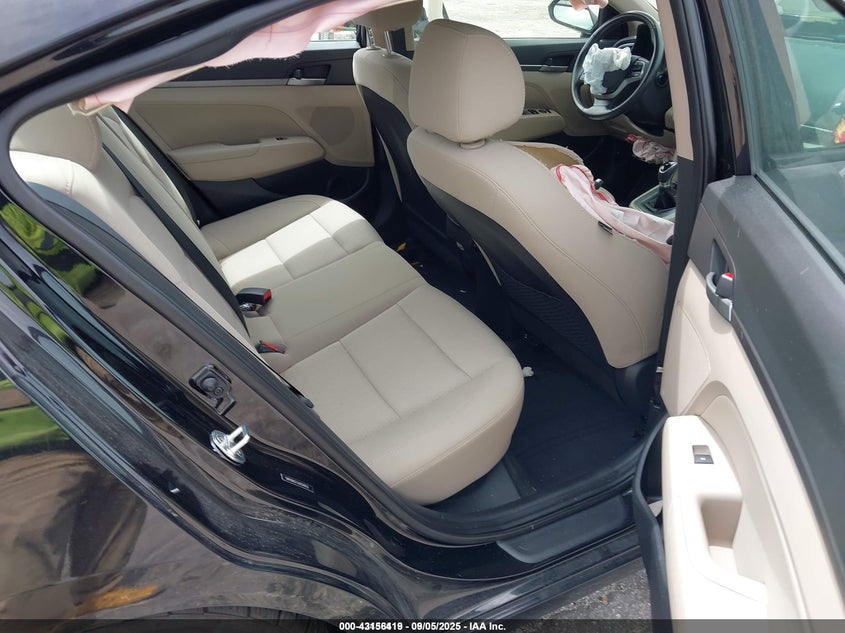 2018 HYUNDAI ELANTRA VALUE EDITION - 5NPD84LF1JH256833