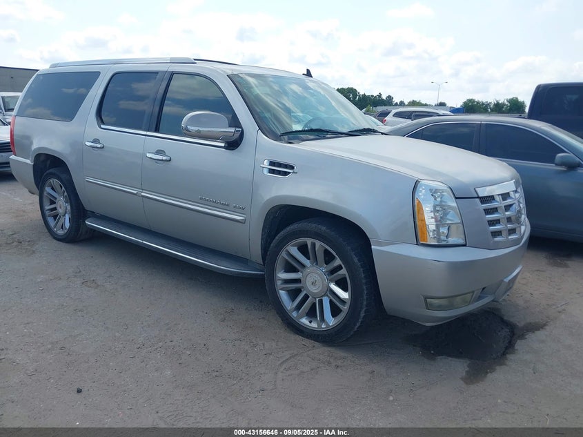 CADILLAC ESCALADE LUXURY