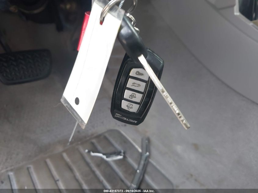 2004 Toyota Camry Xle VIN: 4T1BE30K44U815860 Lot: 43157373