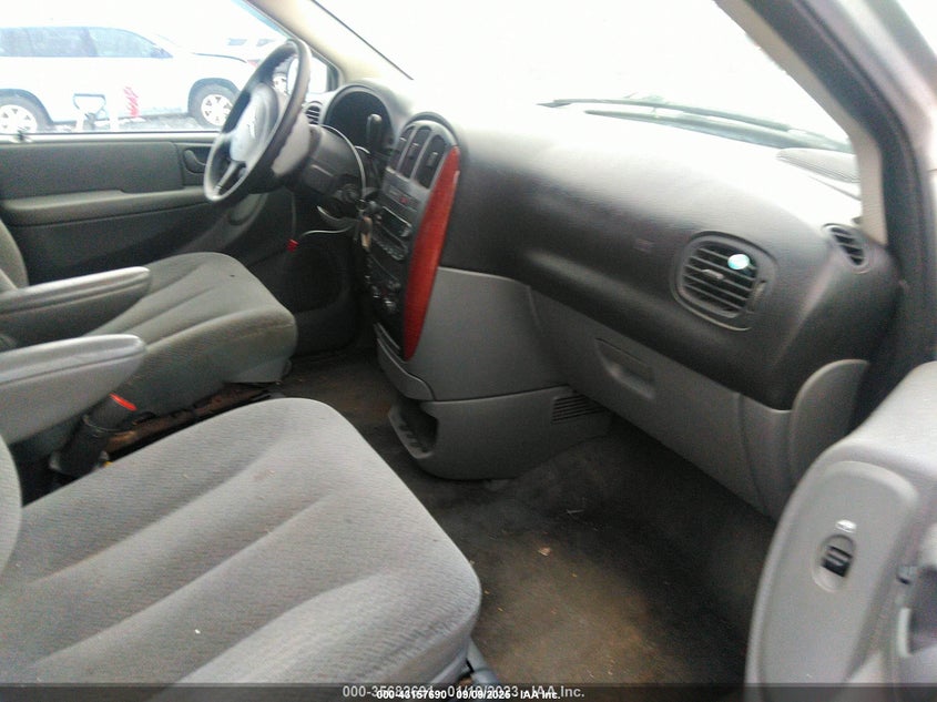 2C4GP44R35R525920 2005 CHRYSLER TOWN & COUNTRY photo no. 5
