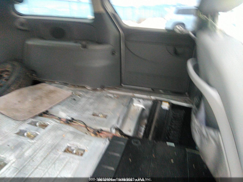 2005 Chrysler Town & Country Lx VIN: 2C4GP44R35R525920 Lot: 43157690