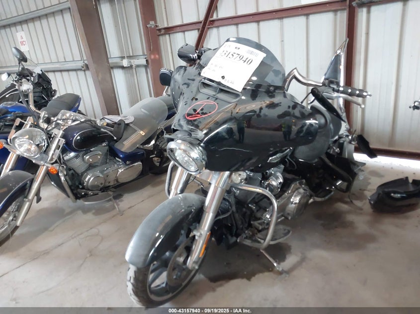 1HD1KBC11PB634414 2023 HARLEY-DAVIDSON STREET GLIDE photo no. 2