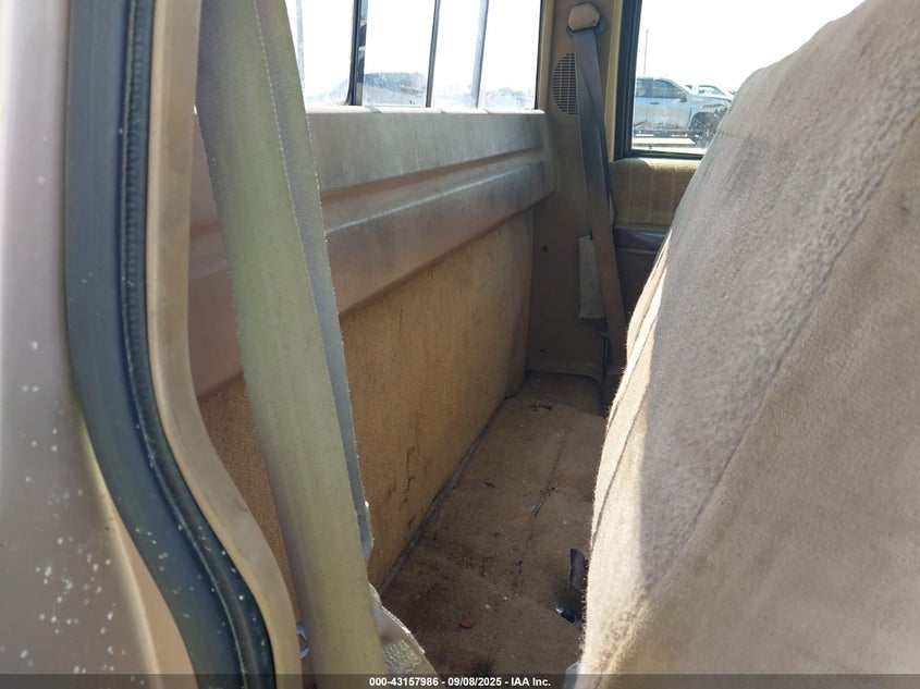 1993 Chevrolet Gmt-400 C1500 VIN: 1GCDC14K2PZ222006 Lot: 43157986