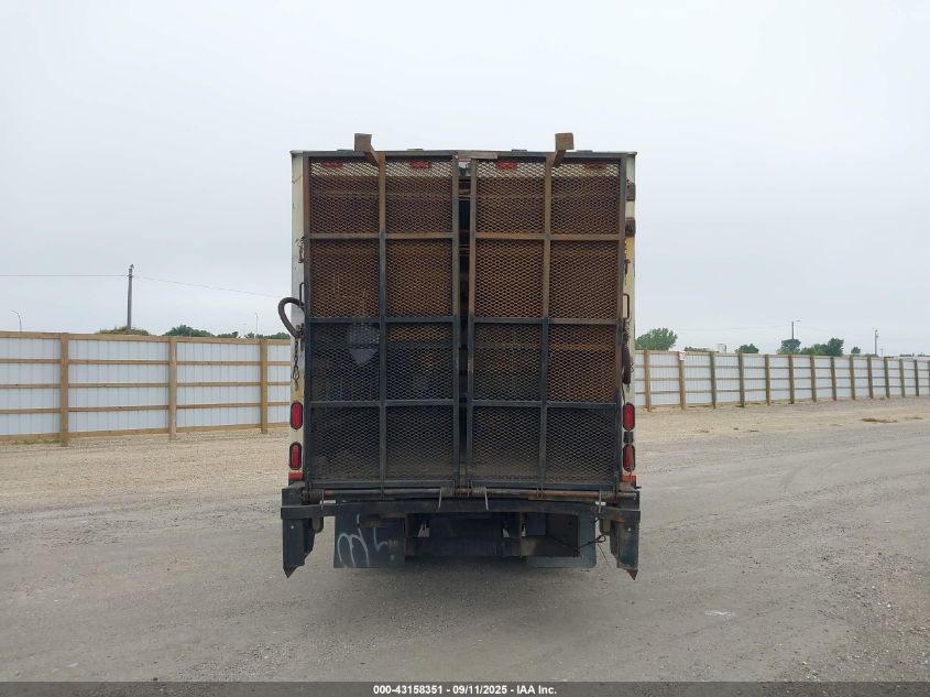 2004 GMC W4S042 W4500 Dsl Reg VIN: J8DC4B14347004361 Lot: 43158351