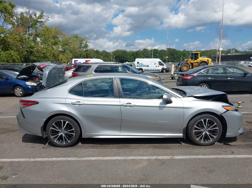 2018 TOYOTA CAMRY SE 4T1B11HK7JU660222