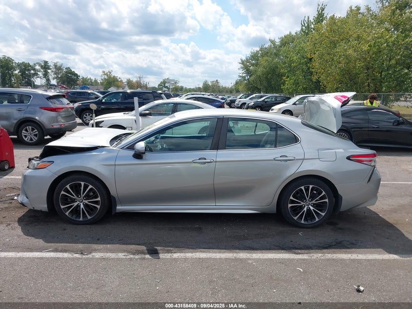 2018 TOYOTA CAMRY SE 4T1B11HK7JU660222