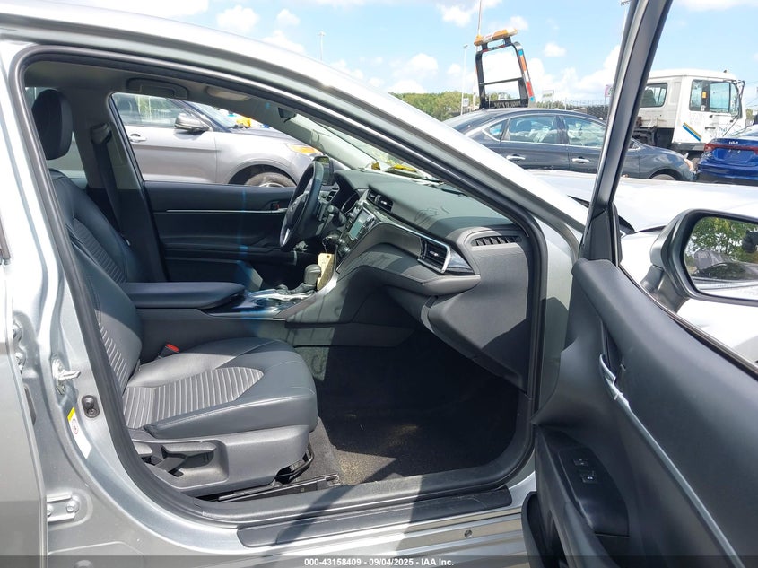 2018 TOYOTA CAMRY SE 4T1B11HK7JU660222