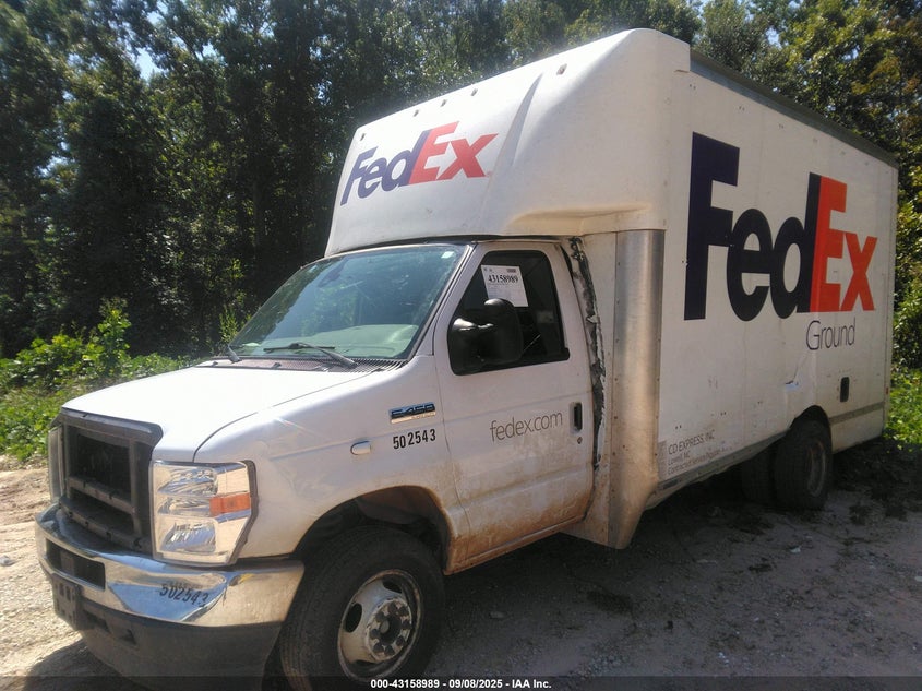 2022 Ford E-450 Cutaway