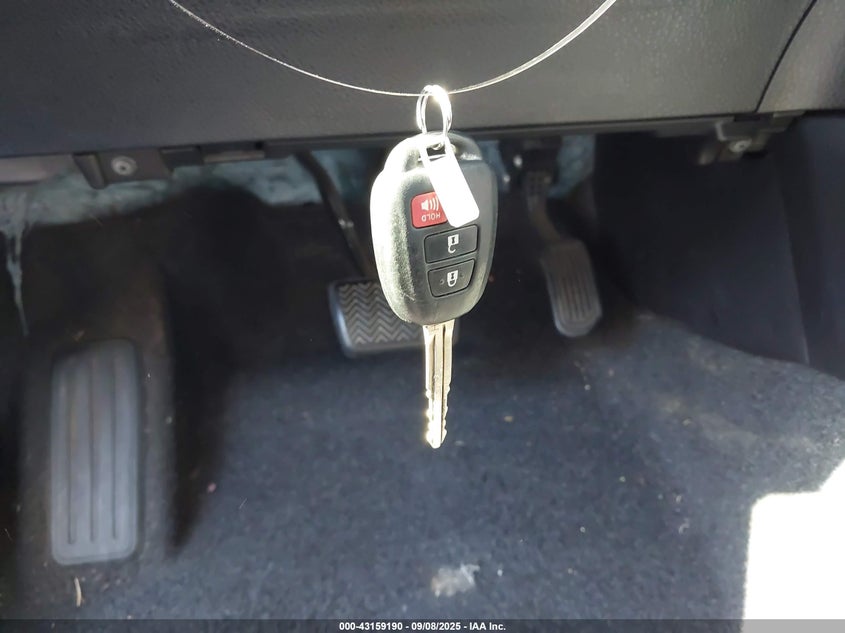 2013 TOYOTA RAV4 XLE - JTMRFREV1DD001591