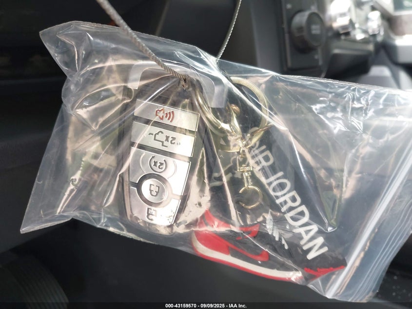 2025 Ford F-350 Lariat VIN: 1FT8W3DM8SEC21559 Lot: 43159570