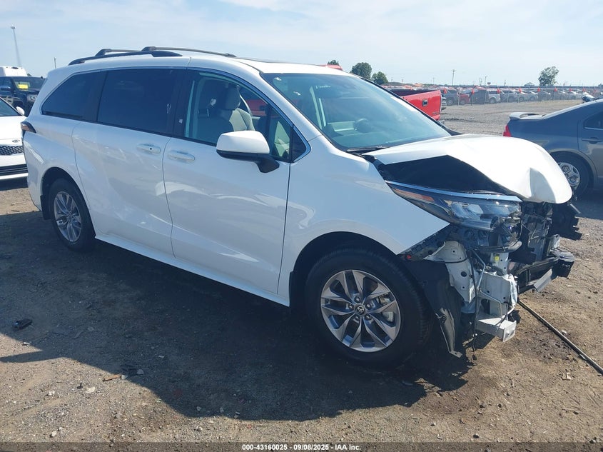 2024 TOYOTA SIENNA LE - 5TDBRKEC7RS218914