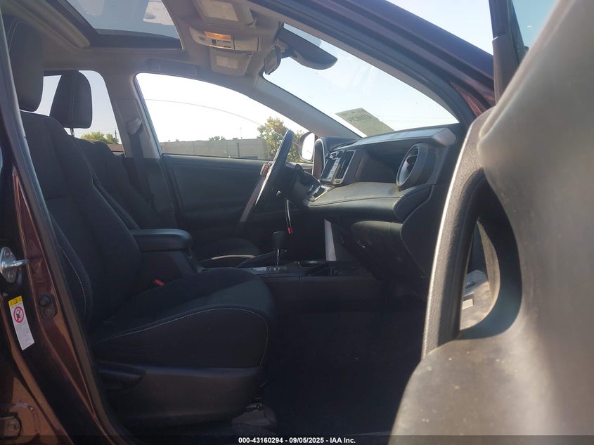 2018 TOYOTA RAV4 XLE - 2T3WFREV9JW490470