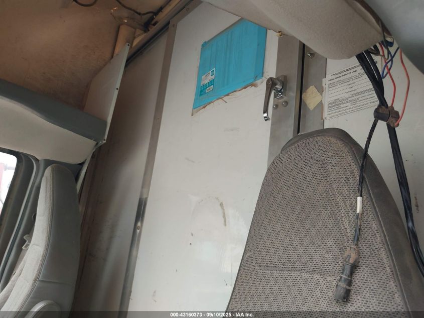 2019 GMC Savana Cutaway Work Van VIN: 7GZ37TCGXKN012989 Lot: 43160373