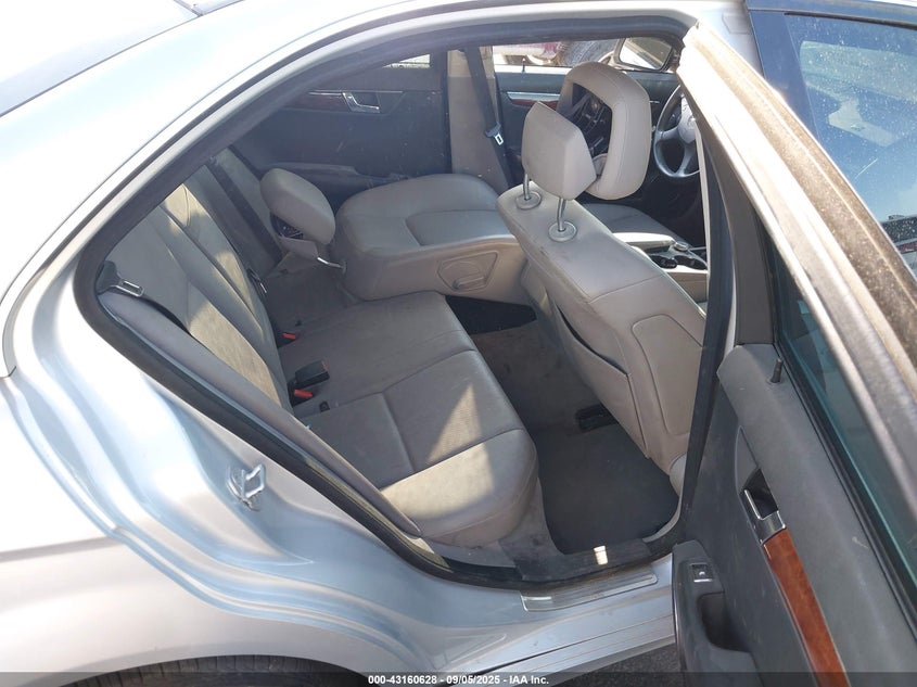 2008 Mercedes-Benz C 300 Luxury/Sport VIN: WDDGF54X98F069446 Lot: 43160628