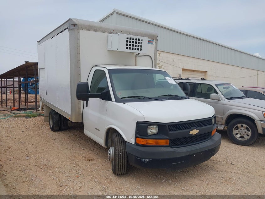1GB6G5CG7F1110806 2015 Chevrolet Express G4500 auction photo 1
