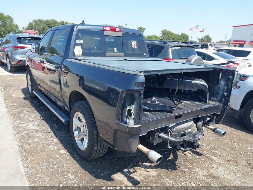 2018 RAM 1500 SLT - 1C6RR6LT1JS132672