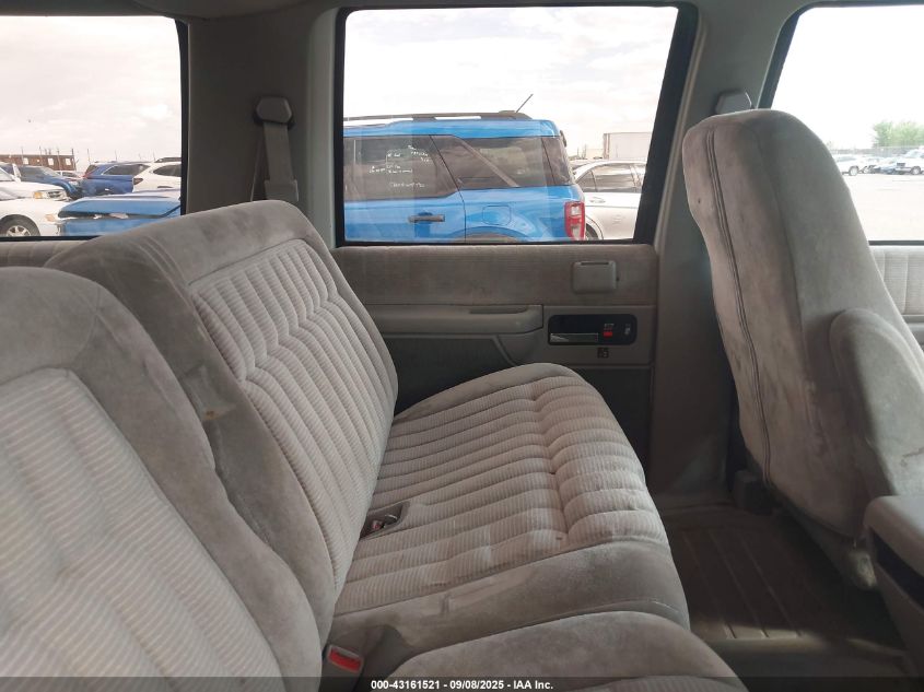 1993 Chevrolet Suburban K1500 VIN: 1GNFK16K6PJ397809 Lot: 43161521