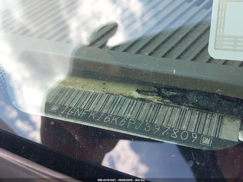 1993 Chevrolet Suburban K1500 VIN: 1GNFK16K6PJ397809 Lot: 43161521