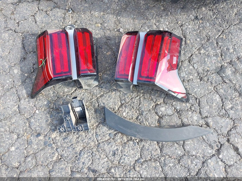 2023 KIA SORENTO HYBRID SX PRESTIGE - KNDRMDLG5P5136424