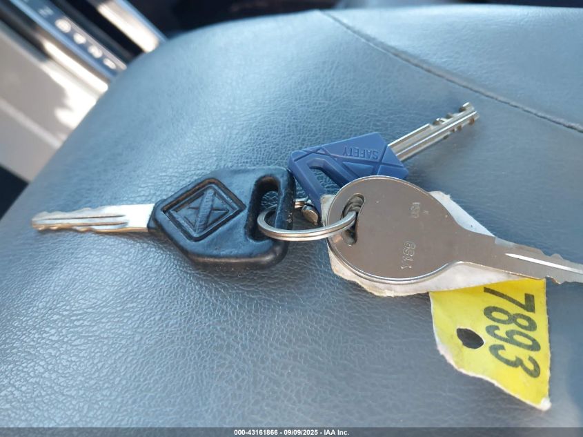 2004 International 4000 4300 VIN: 1HTMNAAM44H610665 Lot: 43161866