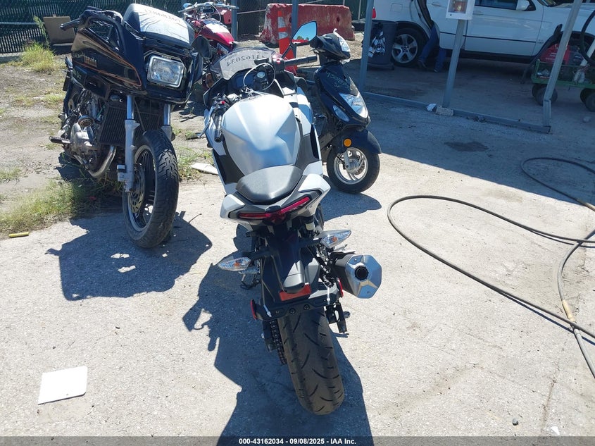 VIN ML5EXGH19SDA44644 2025 KAWASAKI EX500 H
