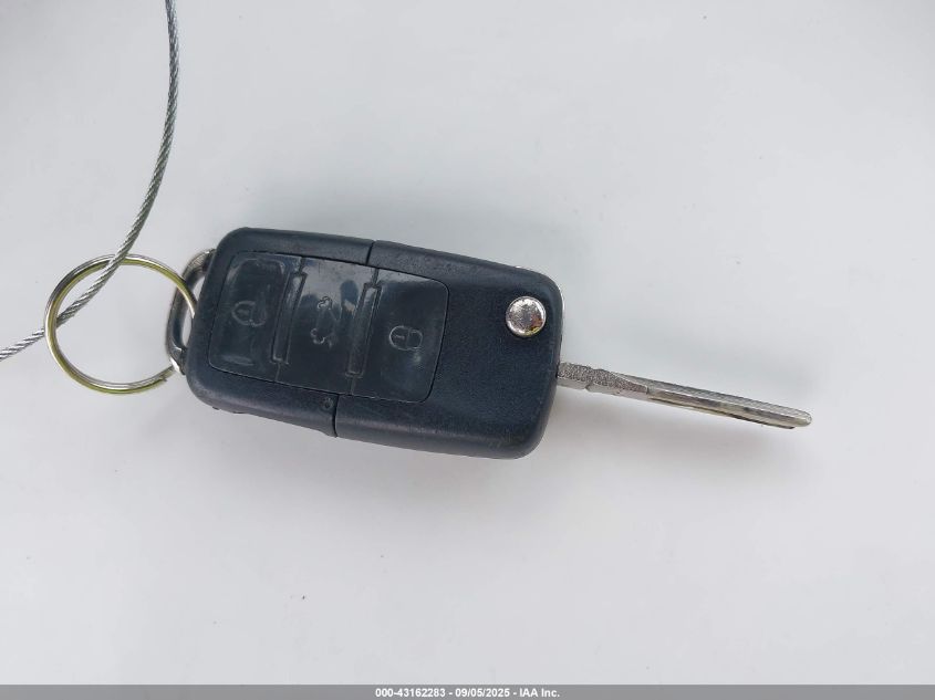 2007 Volkswagen New Beetle 2.5 VIN: 3VWRG31Y07M404980 Lot: 43162283