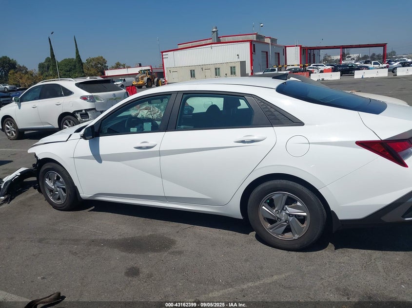 2024 HYUNDAI ELANTRA SE - KMHLL4DG3RU817838
