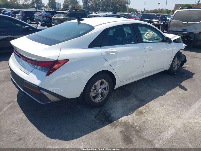 2024 HYUNDAI ELANTRA SE - KMHLL4DG3RU817838
