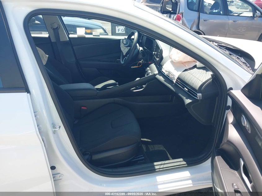 2024 HYUNDAI ELANTRA SE - KMHLL4DG3RU817838