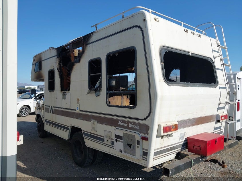 2GBJG31M3E4137483 1984 CHEVROLET VAN photo no. 3