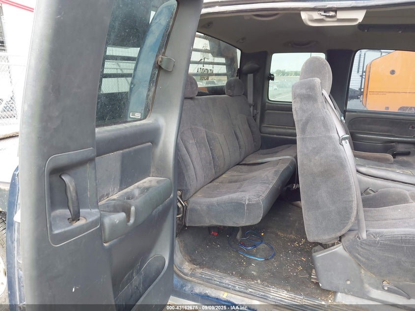 2000 Chevrolet Silverado 2500 Ls VIN: 1GCGK29U3YE246520 Lot: 43162675