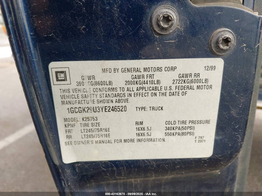 2000 Chevrolet Silverado 2500 Ls VIN: 1GCGK29U3YE246520 Lot: 43162675