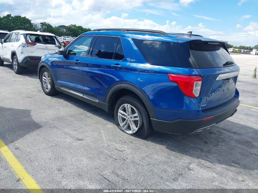 2021 Ford Explorer Xlt blue other gasoline 1FMSK7DH5MGB12409 photo #4