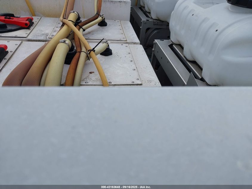 2016 Isuzu Npr Hd Gas Reg VIN: 54DC4W1BXGS801677 Lot: 43163648