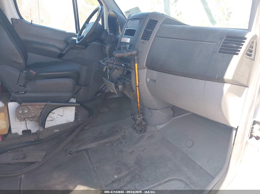 2011 Mercedes-Benz Sprinter 2500 High Roof VIN: WD3PE8CBXB5596469 Lot: 43163650