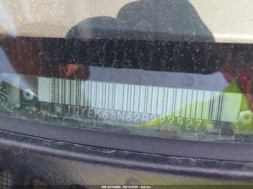 2002 Cadillac Escalade Standard VIN: 1GYEK63N62R228927 Lot: 43163660