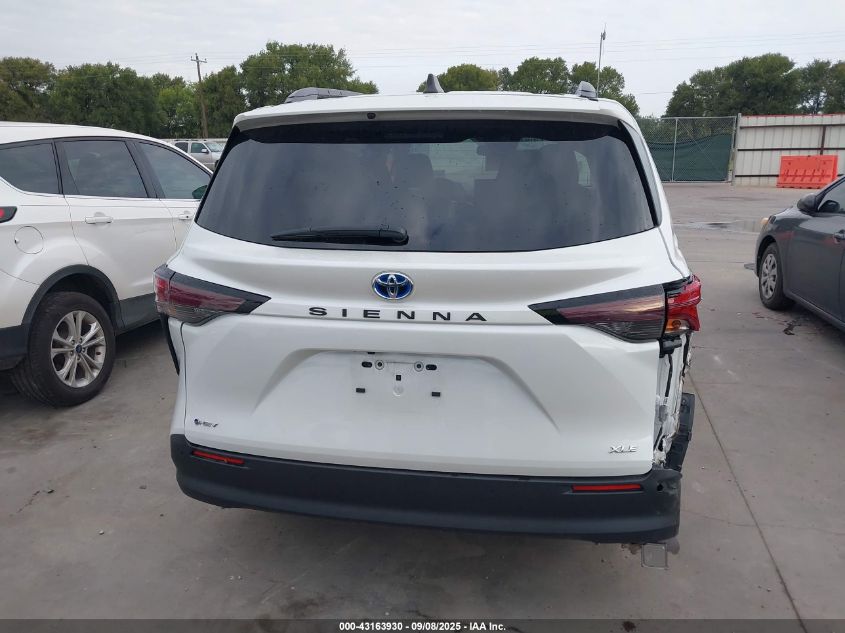 2025 Toyota Sienna - 5TDYRKEC8SS237276
