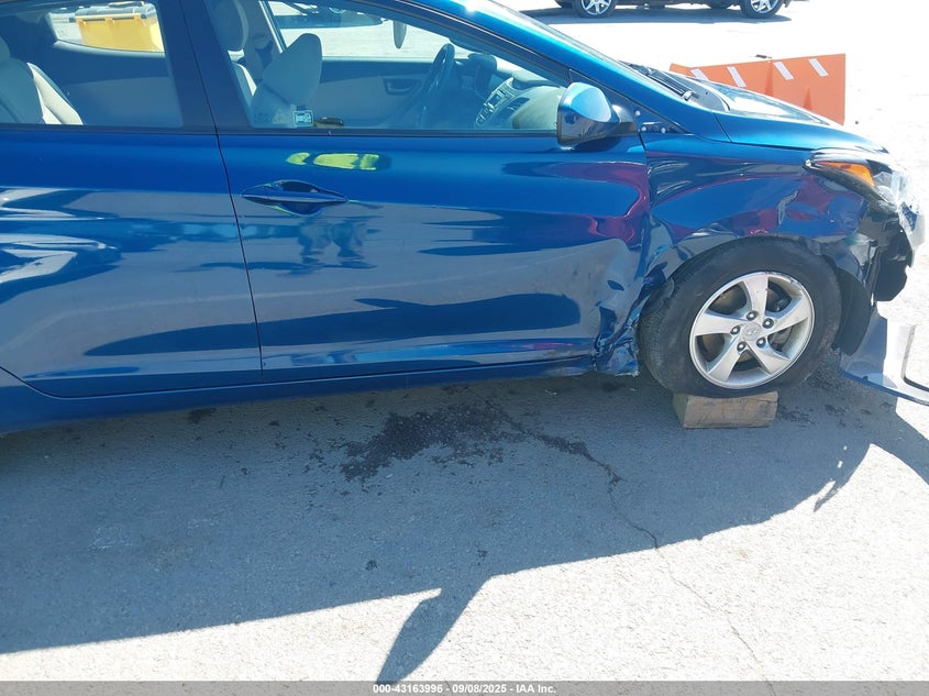 2015 HYUNDAI ELANTRA SE - KMHDH4AE1FU393726