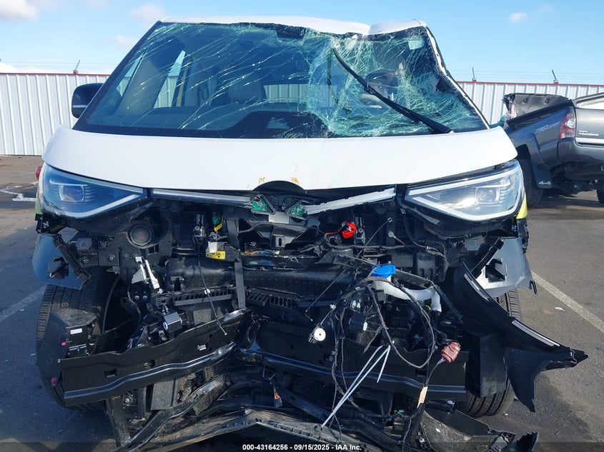 2025 VOLKSWAGEN ID. BUZZ 1ST EDITION WITH 4MOTION WVG6YVEB0SH020100