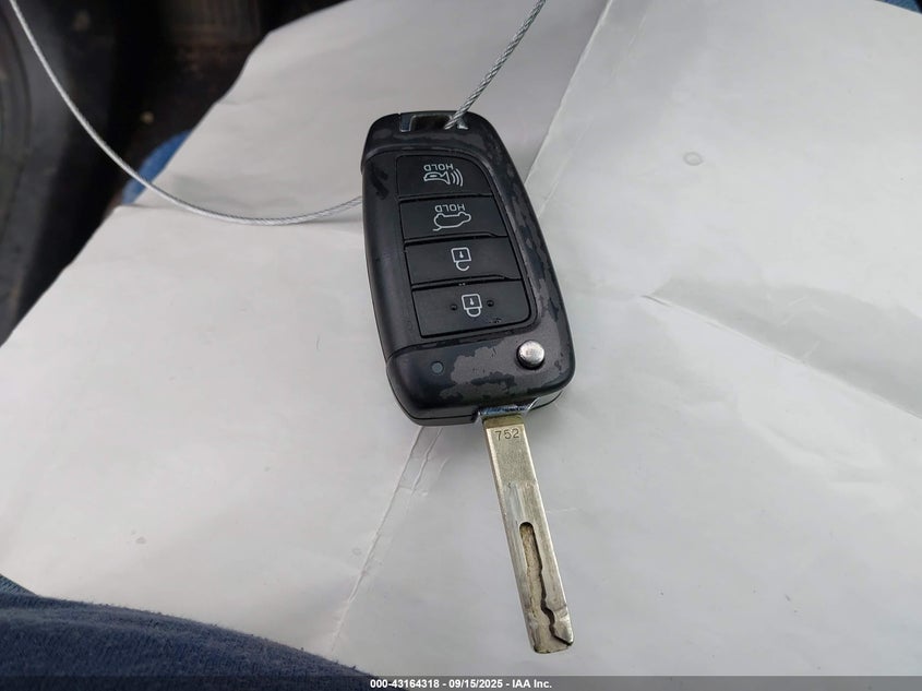 2019 HYUNDAI SANTA FE SE - 5NMS2CAD2KH116034