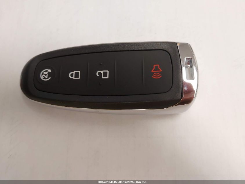 2018 Ford Escape Titanium VIN: 1FMCU0J9XJUB36625 Lot: 43164345