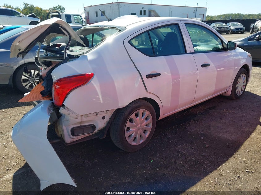 2016 NISSAN VERSA 1.6 S 3N1CN7APXGL858305