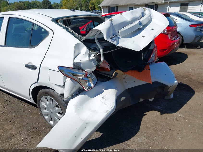 2016 NISSAN VERSA 1.6 S 3N1CN7APXGL858305