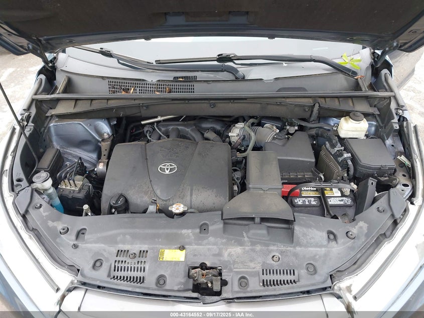 2018 TOYOTA HIGHLANDER LE/LE PLUS - 5TDBZRFH3JS878598