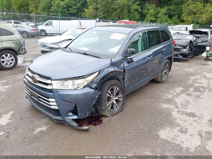 2018 TOYOTA HIGHLANDER LE/LE PLUS - 5TDBZRFH3JS878598