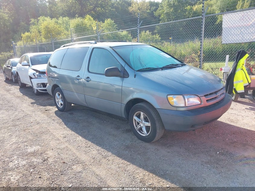 4T3ZF13C5YU200106 2000 Toyota Sienna Le auction photo 1